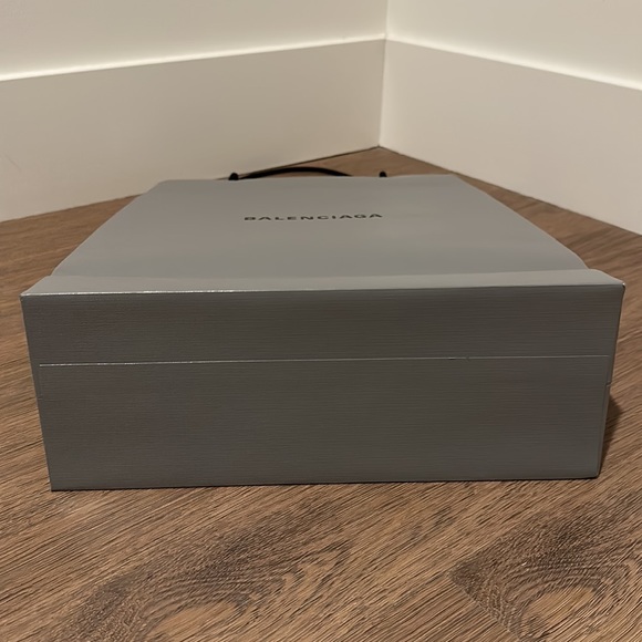 Balenciaga empty shopping bag - Picture 4 of 5
